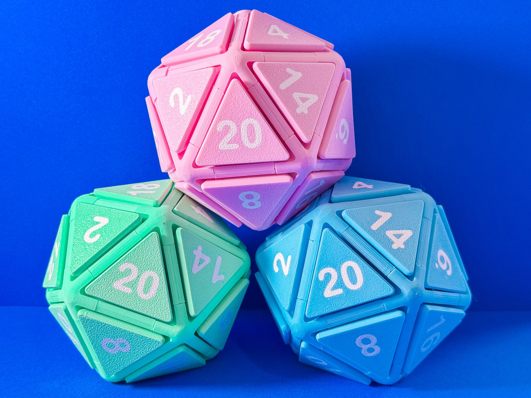Giant D20 Dice Button Fidget Clicker – Fizzy Fuzzies